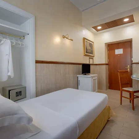 Palladium Palace מלון