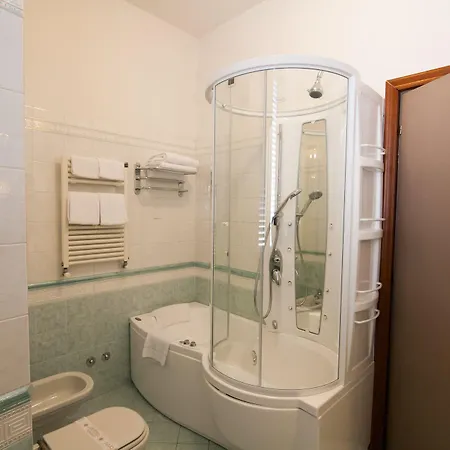 Palladium Palace מלון 4*