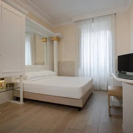 Отель Palladium Palace