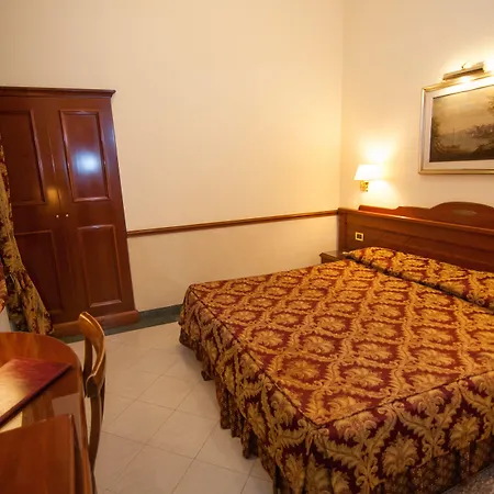 Palladium Palace Отель Рим