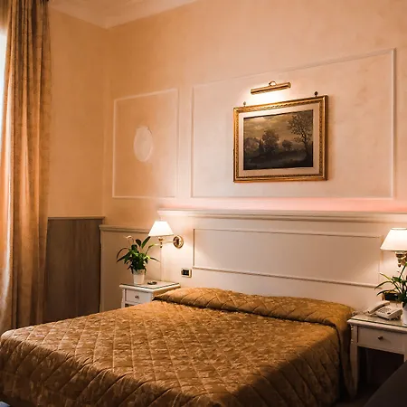 Отель Palladium Palace