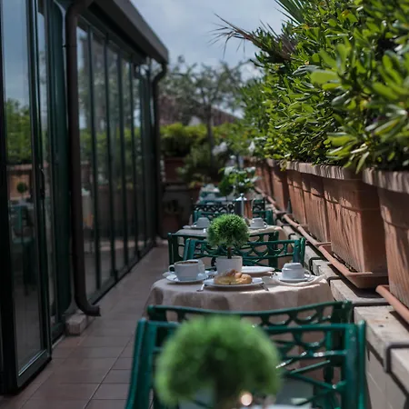 Отель Palladium Palace Рим